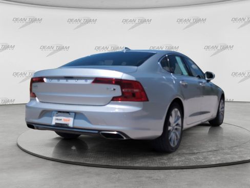 Used 2017 Volvo S90 T6 Momentum w/ Climate Package AWD/4WD image 7