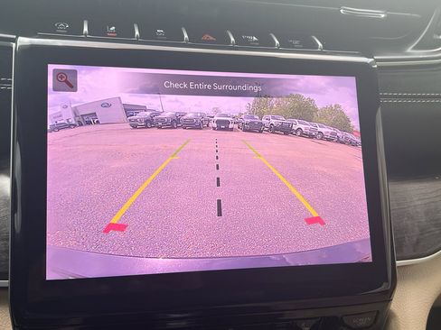 Used 2025 Jeep Grand Cherokee L Limited image 32