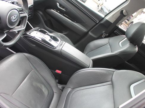 Used 2022 Hyundai Tucson Limited FWD image 15