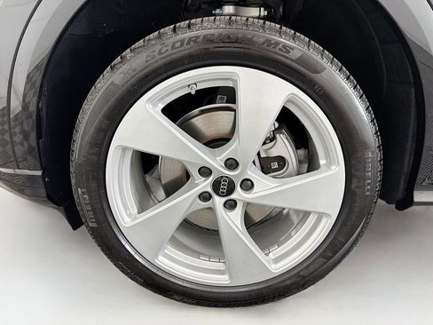 Used 2025 Audi Q5 Premium Plus w/ Premium Plus image 31