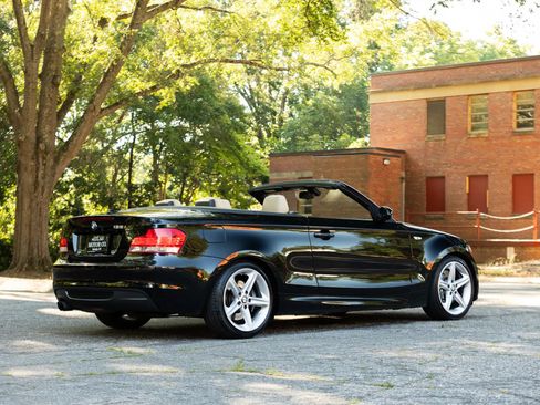 Used 2008 BMW 135i Convertible RWD image 8
