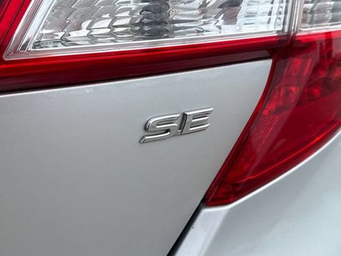 Used 2012 Toyota Camry SE FWD image 17