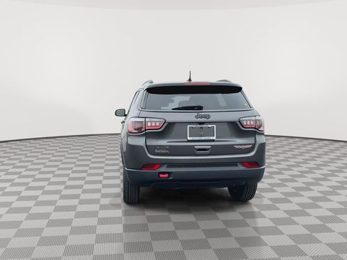 Used 2020 Jeep Compass Trailhawk AWD/4WD image 7