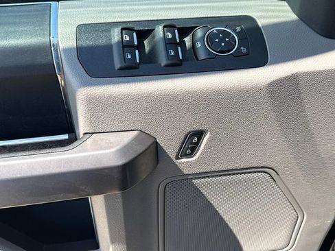 Used 2020 Ford F150 XLT RWD image 24