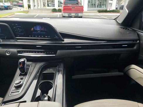 Used 2022 Cadillac Escalade Sport w/ Touring Package AWD/4WD image 15