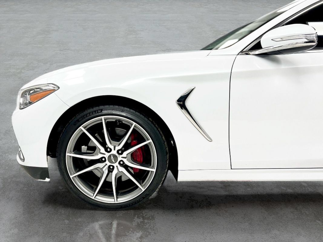 Used 2019 Genesis G70 2.0T Sport RWD image 12