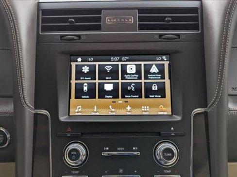 Used 2017 Lincoln Navigator Reserve image 31