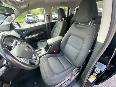 Used 2022 Chevrolet Colorado LT w/ Safety Package AWD/4WD image 14