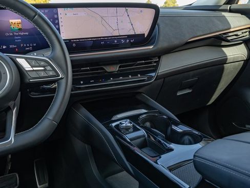 Used 2025 Buick Envision Sport Touring image 19