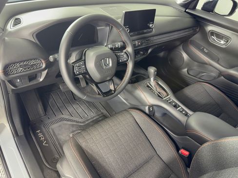 Certified 2025 Honda HR-V Sport image 4