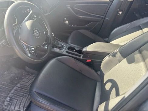 Used 2020 Volkswagen Jetta SEL image 6
