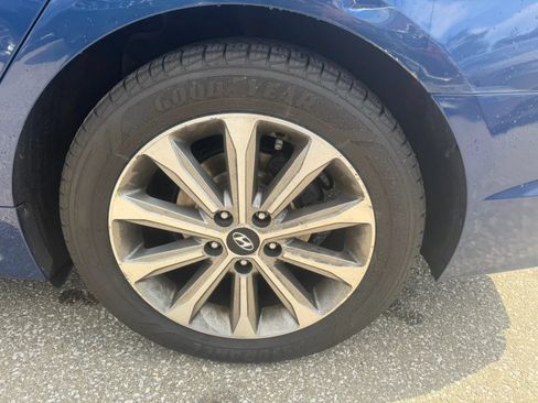Used 2016 Hyundai Sonata Limited w/ Option Group 04 FWD image 33