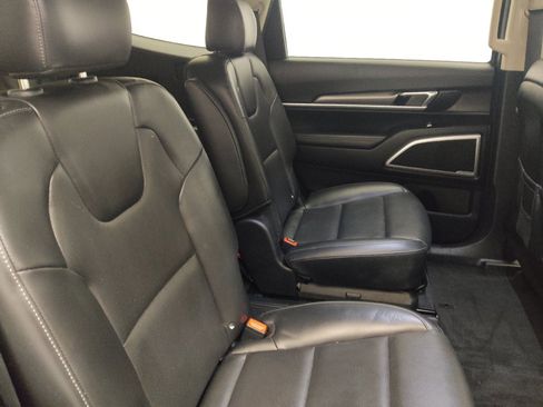 Used 2021 Kia Telluride S AWD/4WD image 19