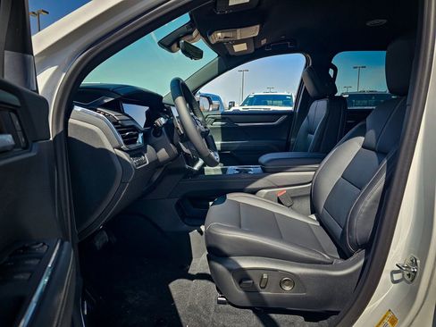 New 2026 GMC Acadia Elevation image 13