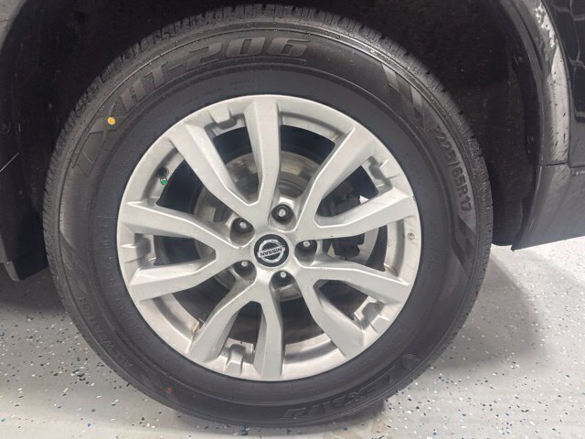 Used 2020 Nissan Rogue SV AWD/4WD image 9