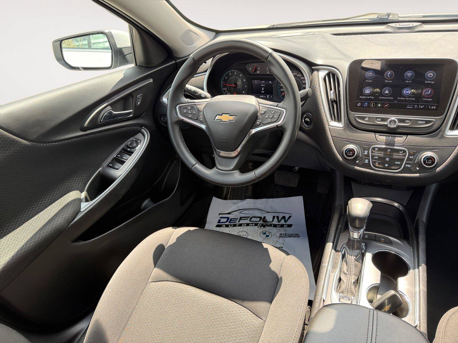 Used 2024 Chevrolet Malibu LT w/ Sport Edition FWD image 11