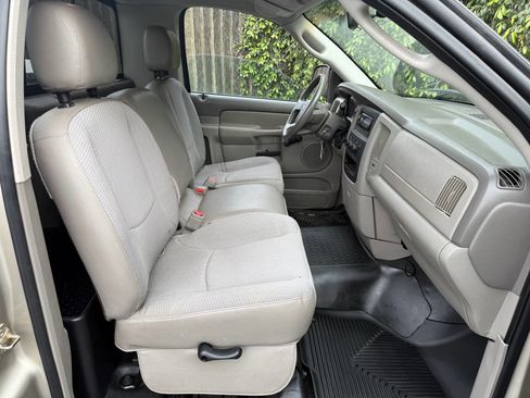 Used 2004 Dodge Ram 2500 Truck ST image 16