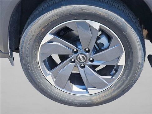 Used 2026 Nissan Rogue SV FWD image 7