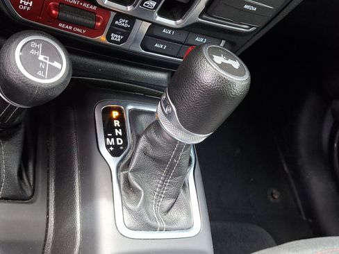 Used 2024 Jeep Wrangler Unlimited Rubicon AWD/4WD image 26