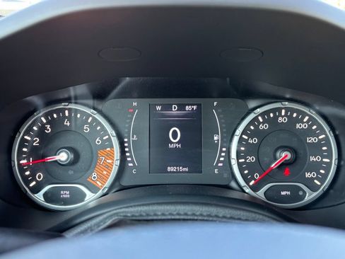 Used 2020 Jeep Renegade Latitude w/ Cold Weather Group AWD/4WD image 34