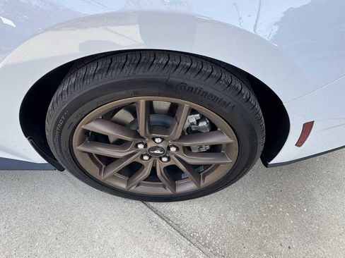 Used 2025 Ford Mustang GT Premium image 26