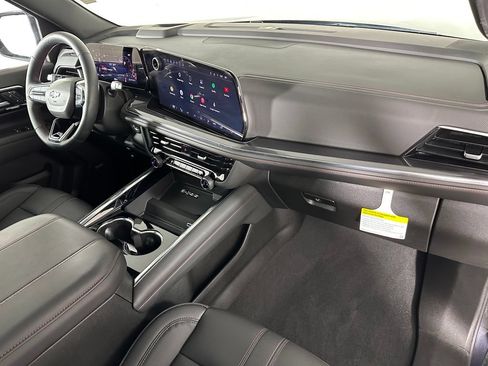 Used 2025 Chevrolet Tahoe RST w/ Comfort Package AWD/4WD image 32