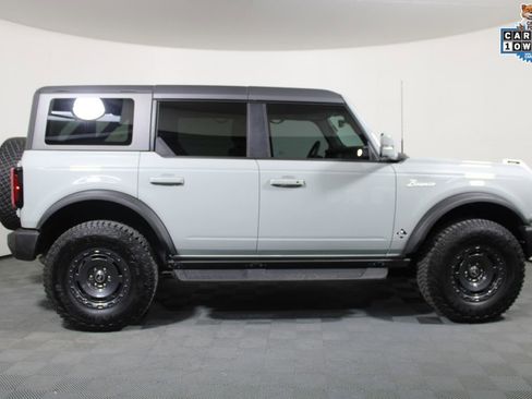 Used 2024 Ford Bronco Outer Banks image 2
