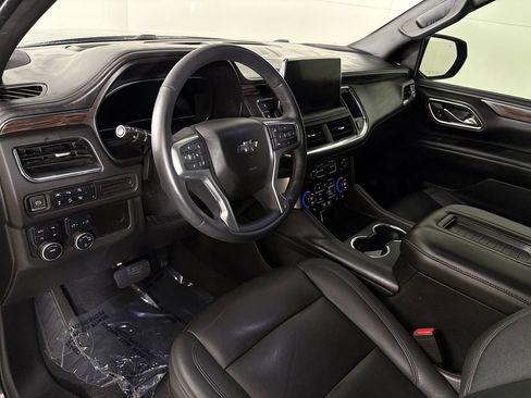 Used 2023 Chevrolet Tahoe Z71 w/ Luxury Package AWD/4WD image 22
