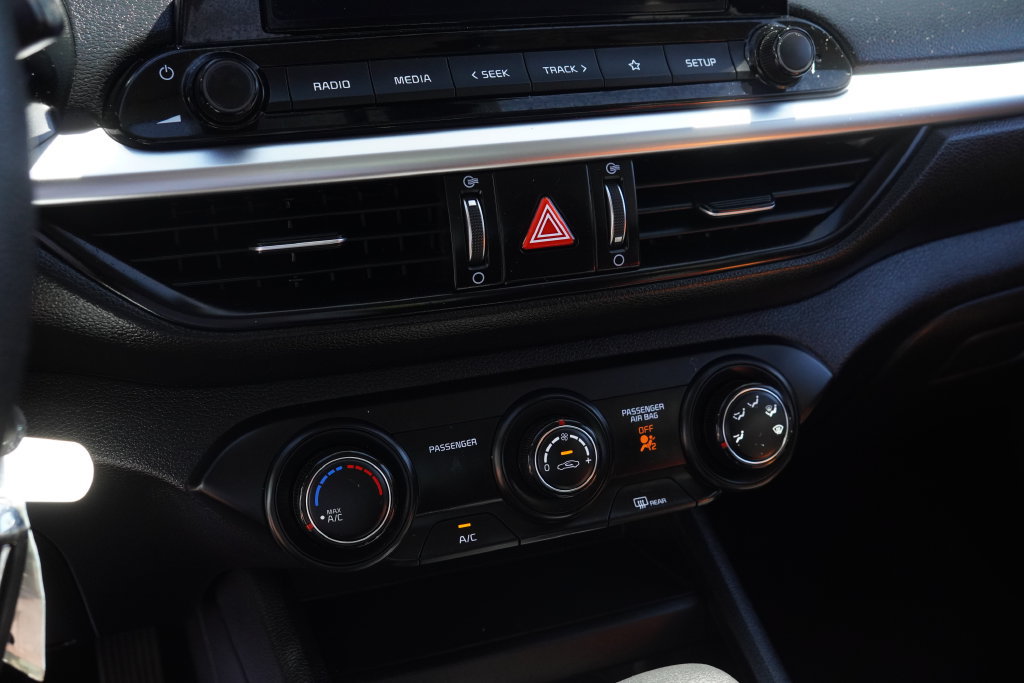 Used 2024 Kia Forte LXS w/ LXS Technology Package FWD image 25