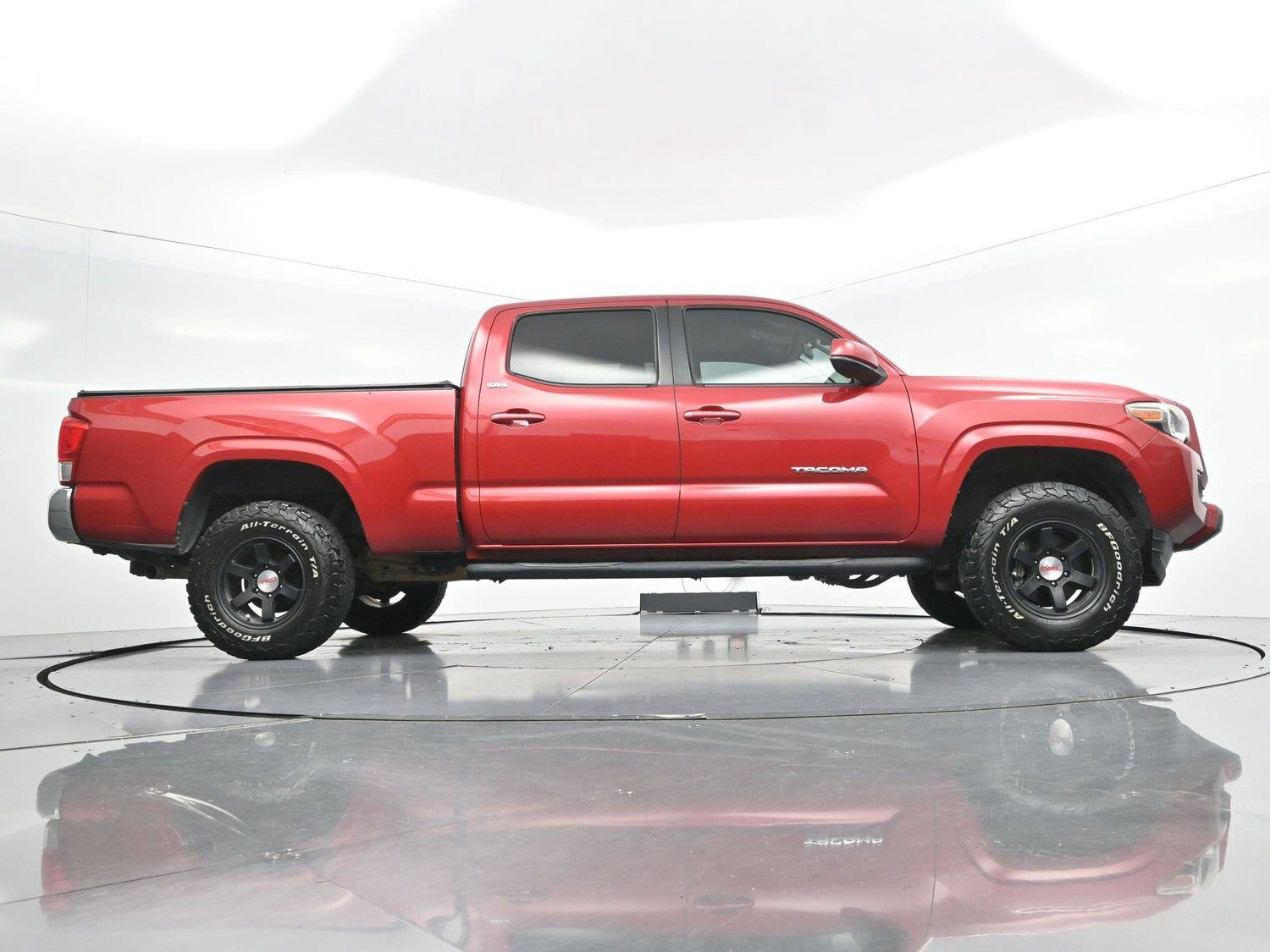 Used 2016 Toyota Tacoma SR5 w/ Towing Package RWD image 45