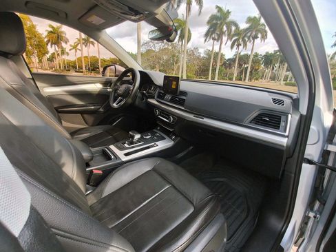 Used 2018 Audi Q5 2.0T Premium w/ Convenience Package AWD/4WD image 39