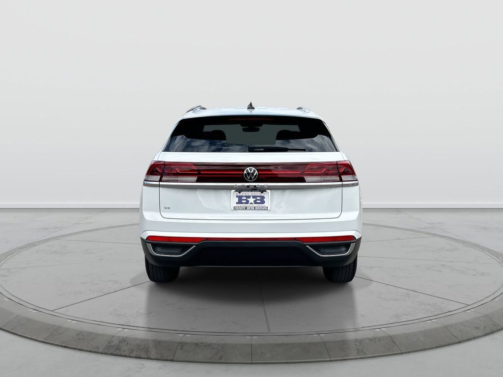 Used 2024 Volkswagen Atlas Cross Sport SE FWD image 7