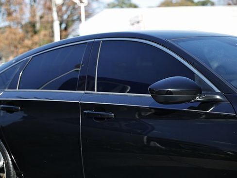 Used 2019 Honda Accord Sport image 10