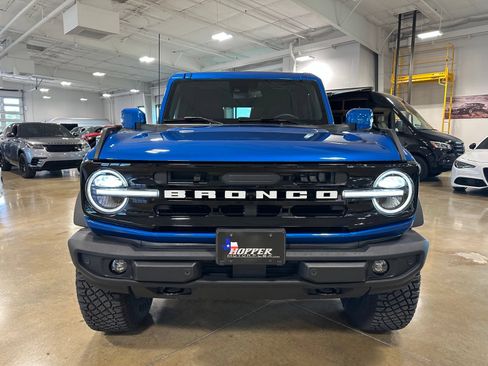 Used 2022 Ford Bronco Outer Banks w/ Sasquatch Package AWD/4WD image 2