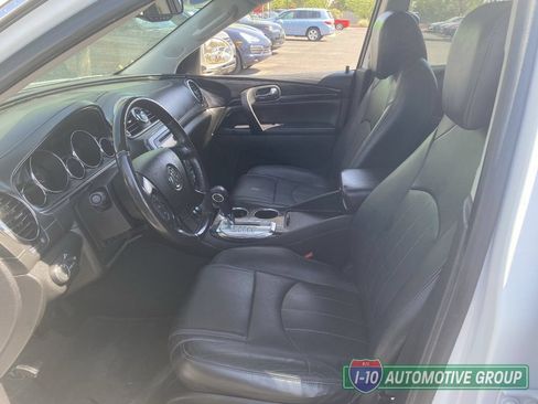 Used 2017 Buick Enclave Leather FWD image 19