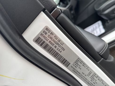 Certified 2023 Jeep Grand Cherokee Altitude image 34