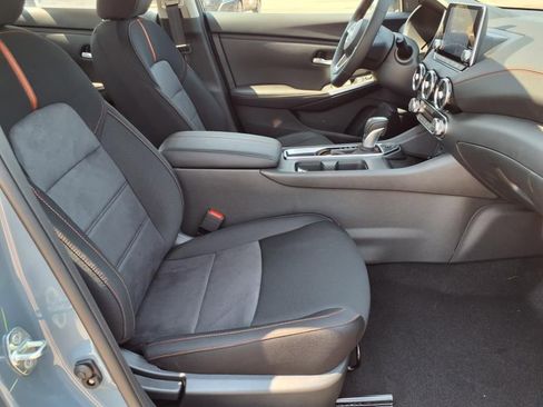 New 2025 Nissan Sentra SR w/ Midnight Edition FWD image 17