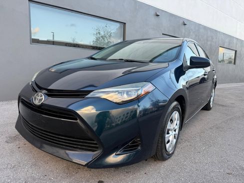 Used 2018 Toyota Corolla XLE image 7