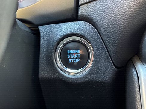 Used 2022 Toyota RAV4 XLE image 33