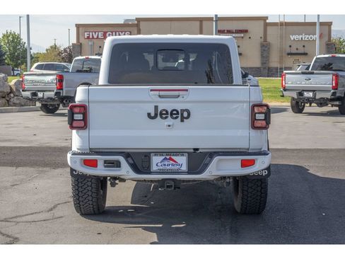 Used 2021 Jeep Gladiator Overland AWD/4WD image 4