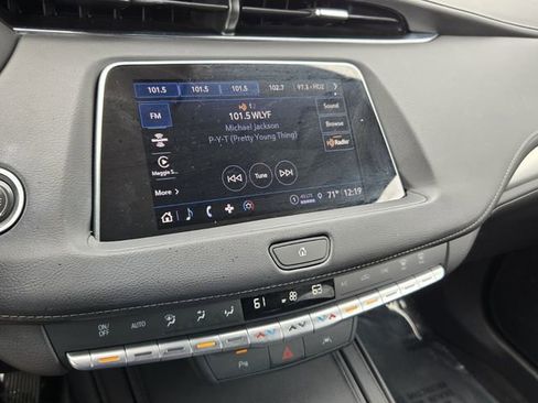 Used 2023 Cadillac XT4 Premium Luxury FWD image 20
