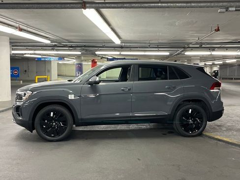 New 2026 Volkswagen Atlas SE image 32