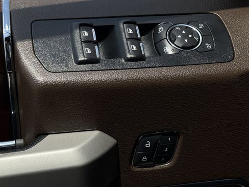 Used 2017 Ford F150 King Ranch w/ Equipment Group 601A Luxury AWD/4WD image 27