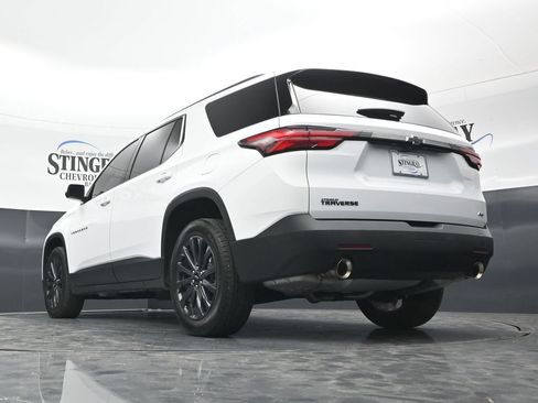 Used 2023 Chevrolet Traverse RS FWD image 33