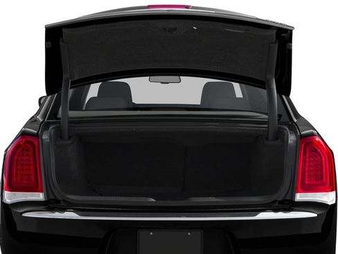 Certified 2016 Chrysler 300 Limited w/ Driver Convenience Group RWD image 13