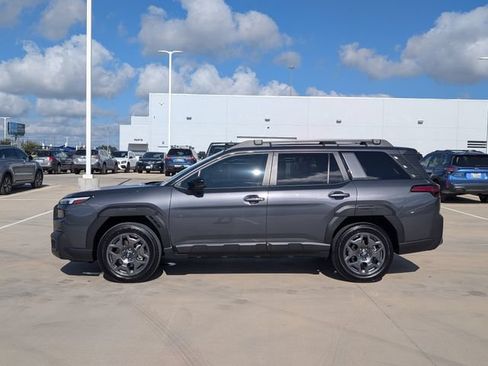 Used 2026 Subaru Outback Premium AWD/4WD image 3