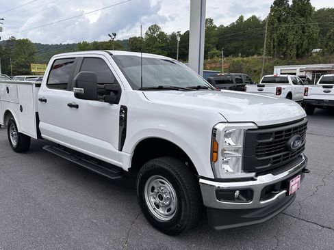 Used 2024 Ford F350 XL w/ FX4 Off-Road Package AWD/4WD image 4