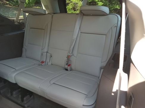 Used 2023 GMC Yukon XL Denali w/ Denali Reserve Package AWD/4WD image 26