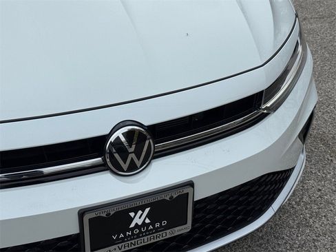 New 2026 Volkswagen Jetta SE image 4
