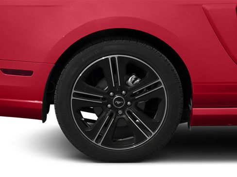 Used 2013 Ford Mustang GT Premium w/ Electronics Pkg RWD image 11